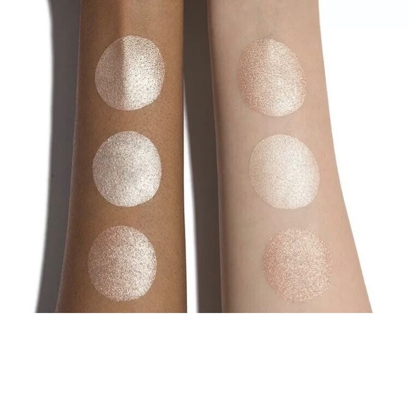 Smashbox Travel Spotlight Highlighter Trio Palette - Picture 2 of 10